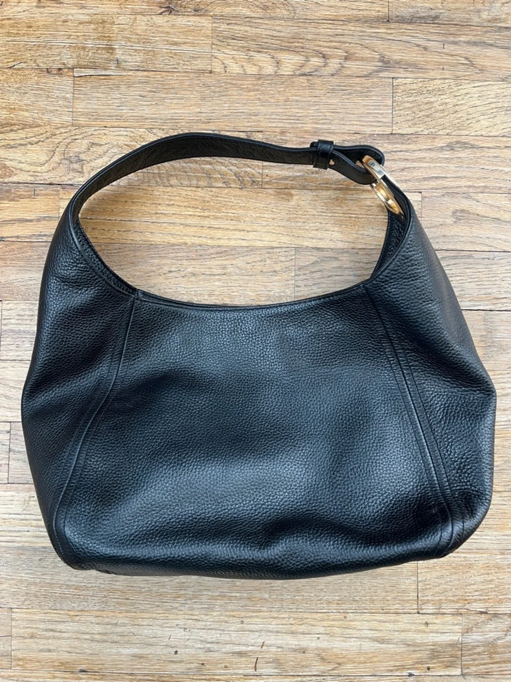 Michael Kors Black Leather Shoulder Hobo with Gold MK Charm - Picture 4 of 8